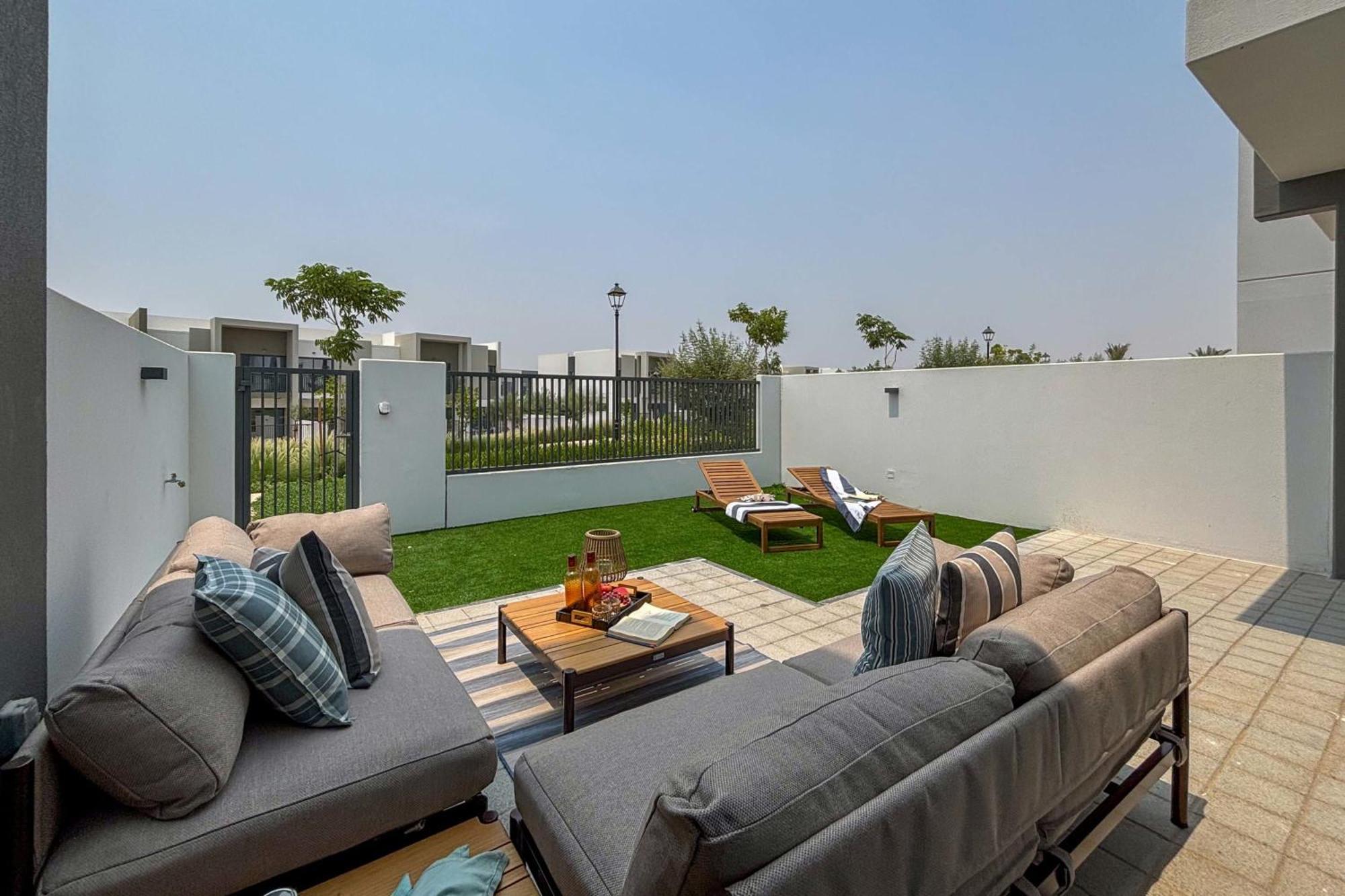 Frank Porter - La Rosa 6 Dubai Luaran gambar